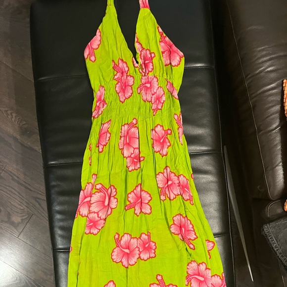 Floral print halter maxi dress. - Picture 3 of 4